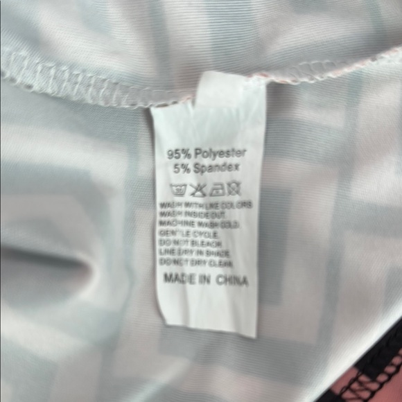 Geometric Patterned Brown Top with Zipper - Picture 5 of 5